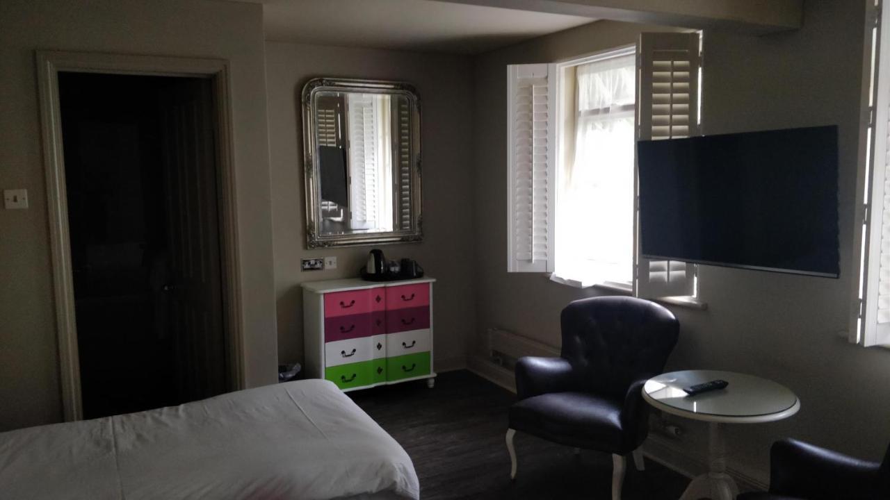 טאים The Spread Eagle Hotel מראה חיצוני תמונה
