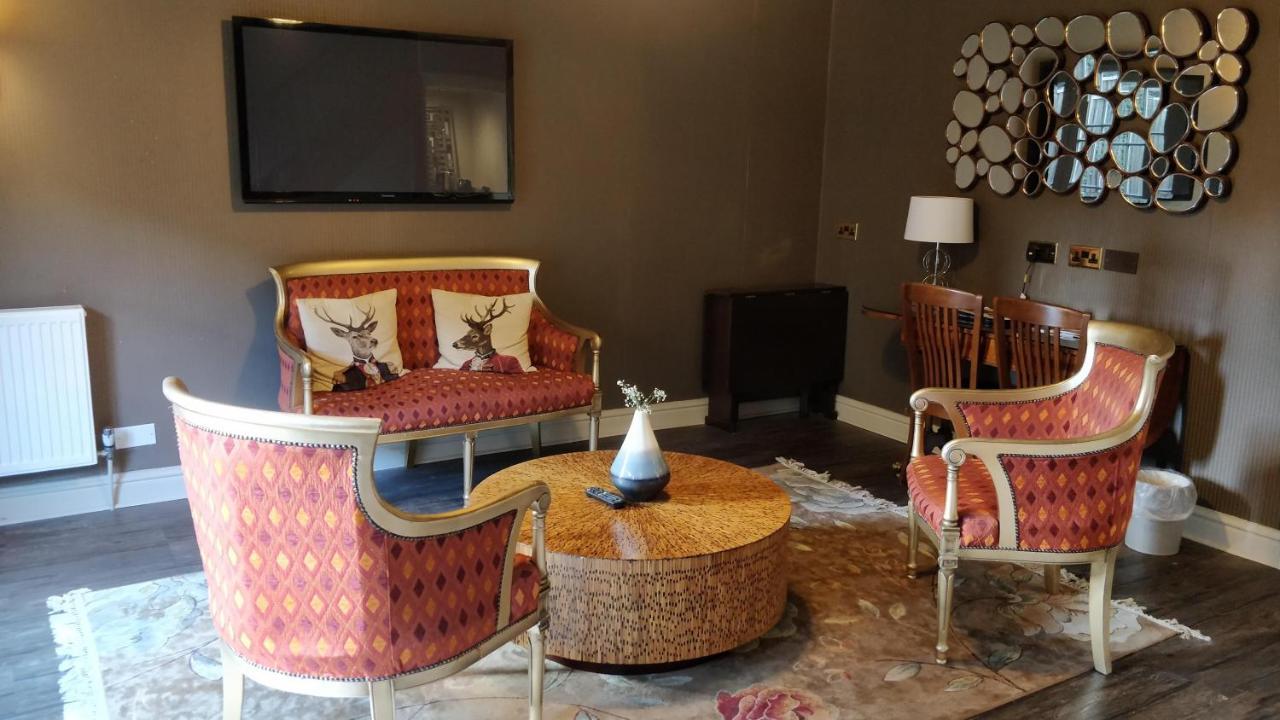 טאים The Spread Eagle Hotel מראה חיצוני תמונה